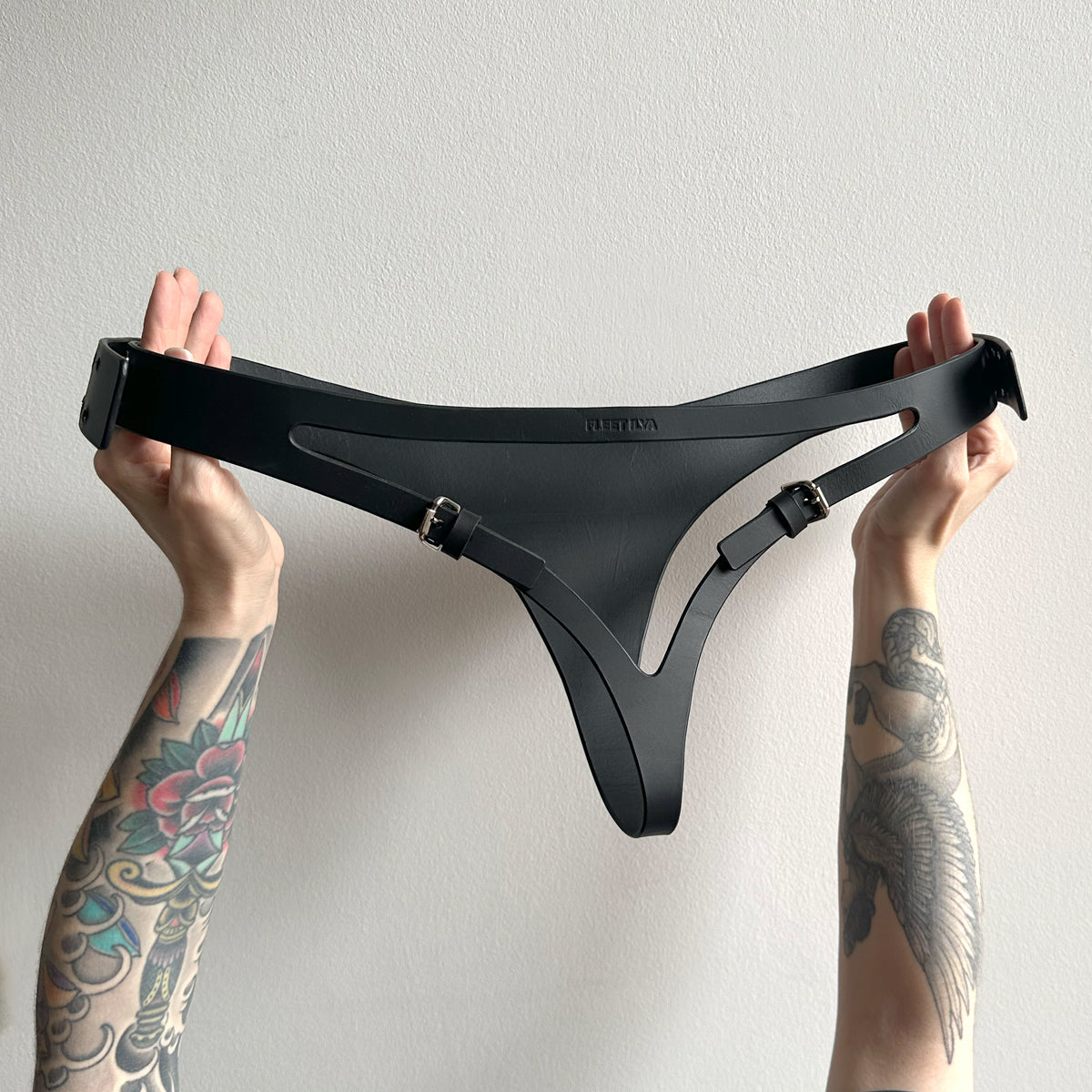 ARCHIVAL CUT OUT KNICKERS BLACK / MEDIUM
