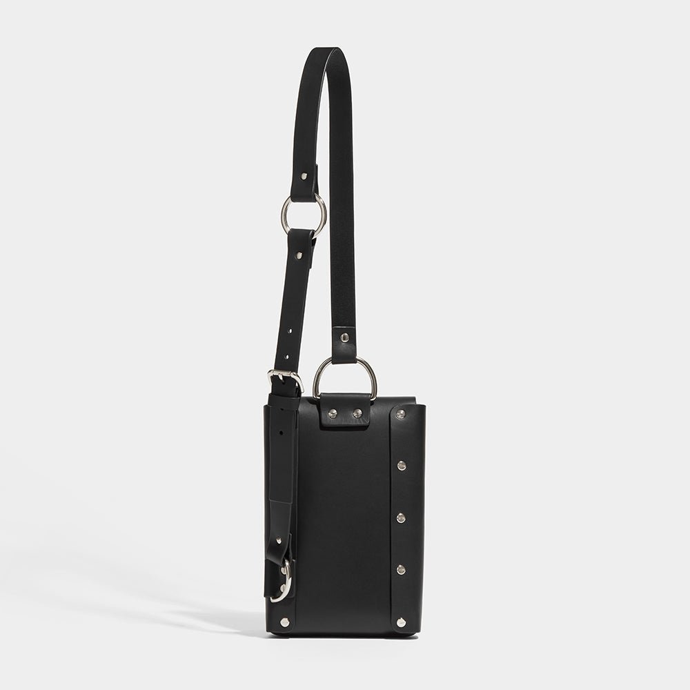CROSS BODY POUCH